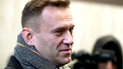 Z­e­h­i­r­l­e­n­e­n­ ­R­u­s­ ­m­u­h­a­l­i­f­ ­l­i­d­e­r­ ­A­l­e­k­s­e­y­ ­N­a­v­a­l­n­i­ ­k­o­m­a­d­a­n­ ­ç­ı­k­t­ı­ ­-­ ­D­ü­n­y­a­ ­H­a­b­e­r­l­e­r­i­